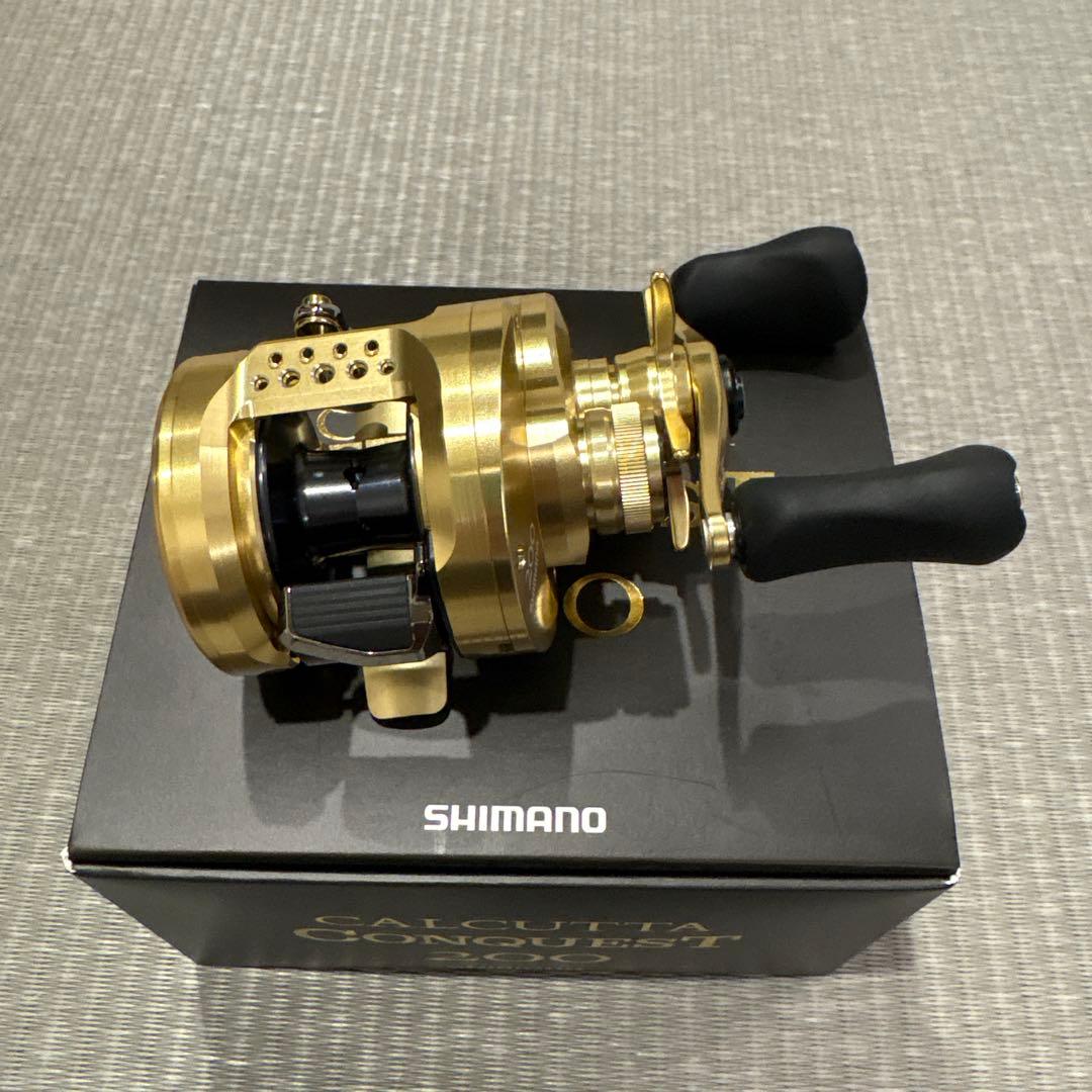 シマノ21カルカッタコンクエスト200未使用品