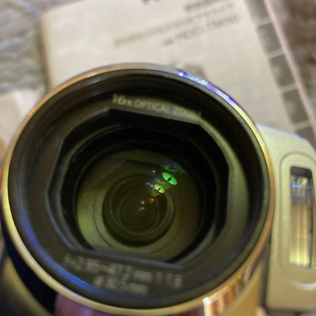 Panasonic HDC-TM30 ビデオカメラ 16倍　32GB 軽量