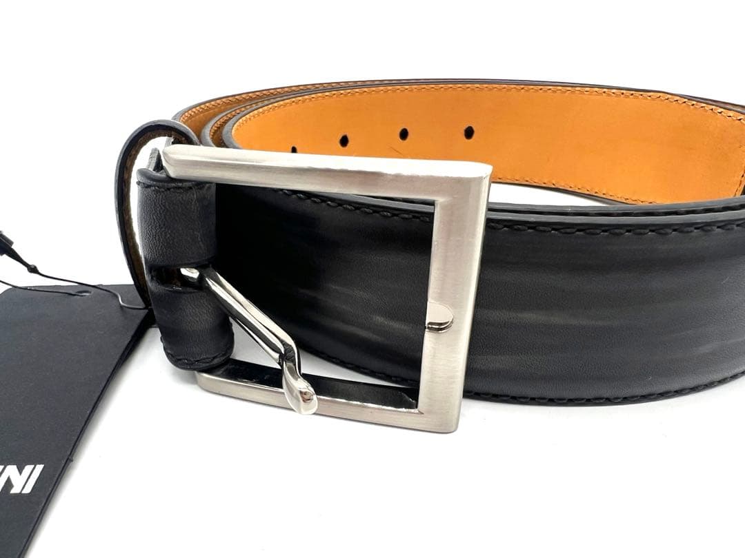 未使用品　マグナーニ　105cm ベルト　ブラック B10785DGY