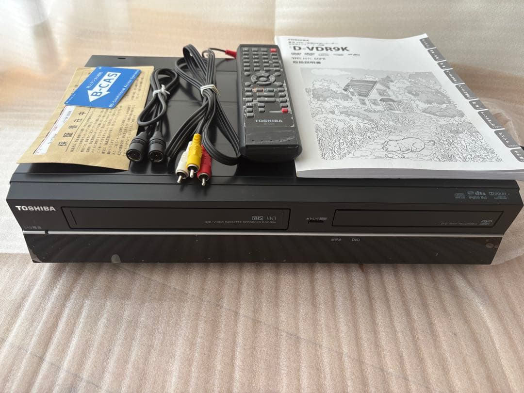 TOSHIBA VHS-DVDレコーダー 黒