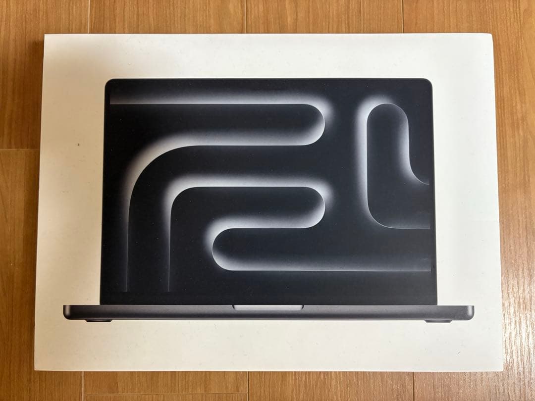 MacBook Pro m3 proチップ　Xuân Cường Nguyễn様