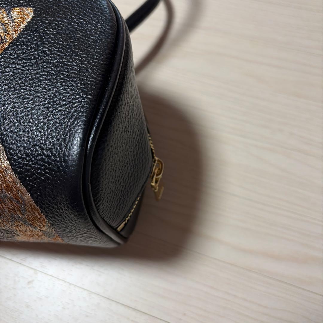 希少完売品ear PAPILLONNER(イアパピヨネ)　猫刺繍　ハンドバッグ