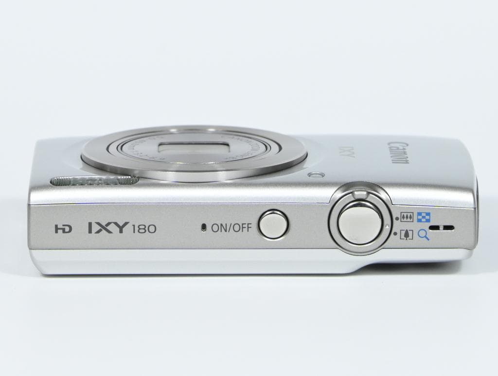 【超美品】 キヤノン　Canon IXY 180 シルバー