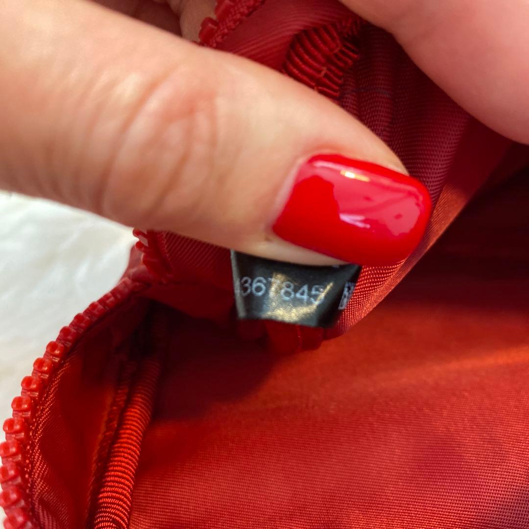 GUCCI新品ポーチ