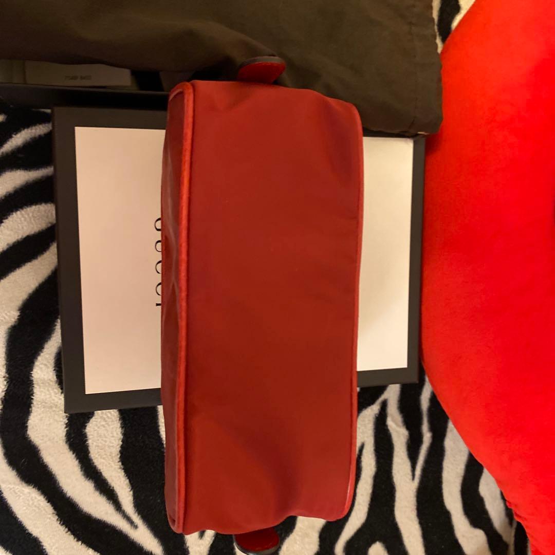 GUCCI新品ポーチ