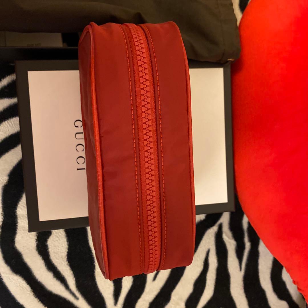 GUCCI新品ポーチ