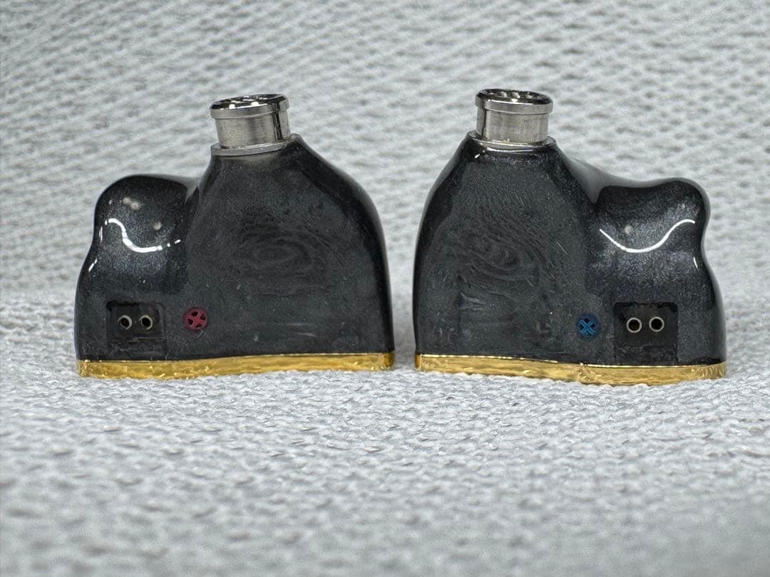 どすこい喫茶ジュ☆テ～ムqdc EMPEROR （美品) ハイエンドIEM