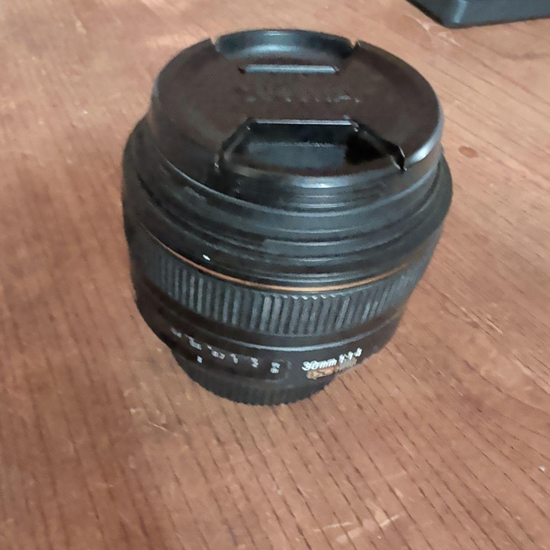 sigma　30mm f/1.4 単焦点レンズ DX対応