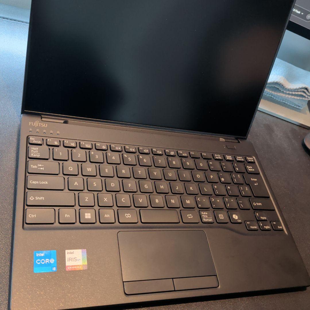 【ほぼ未使用】LIFEBOOK UH75/J3 超軽量868g 24/11モデル