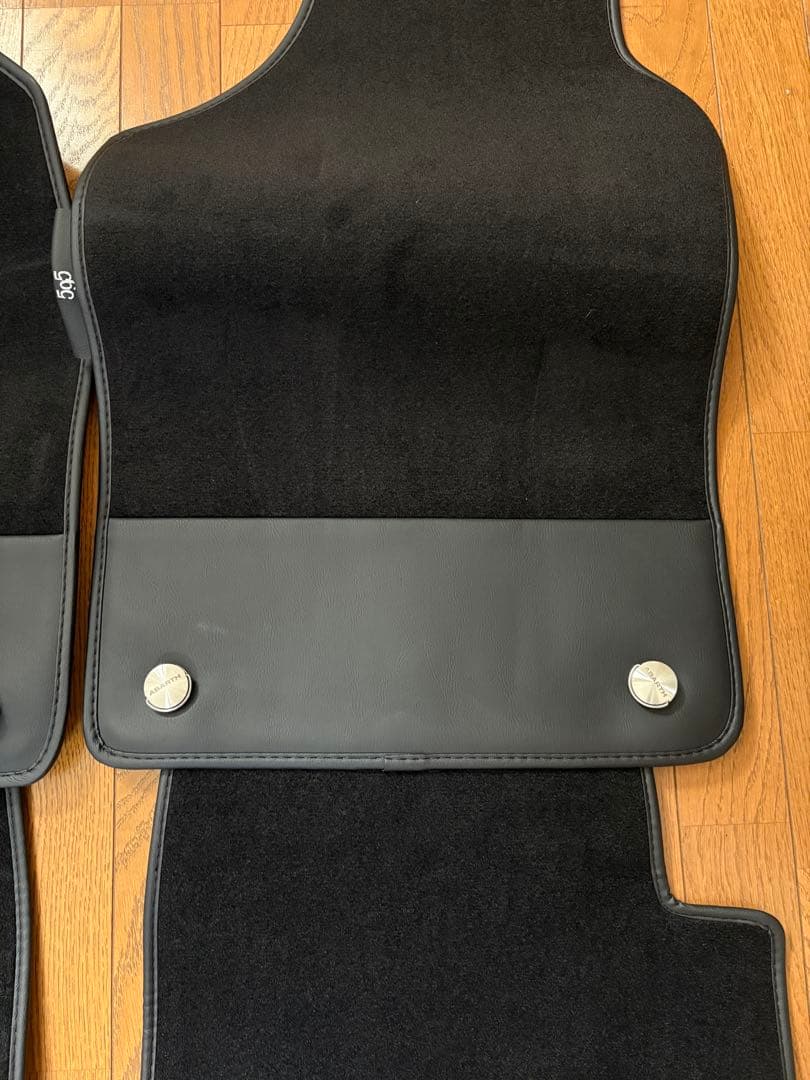 新品ABARTH 右ハンドル用フロアマット 595 イタリア製