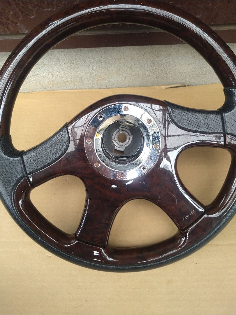 Fabulous ステアリングホイール ダークウッド