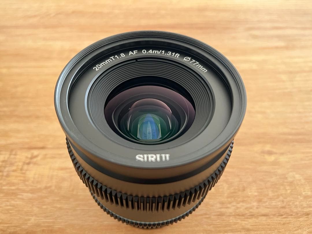 SIRUI 20mm T1.8 1.33X S35 AF アナモルフィックレンズ