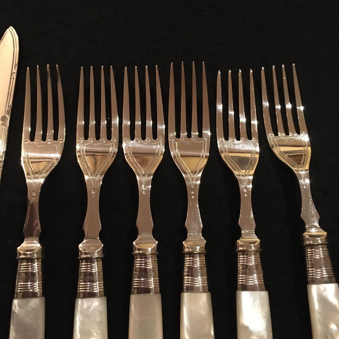 お値下げ　英国製シルバーとマザーオブパールのアンティークカトラリー　一部純銀