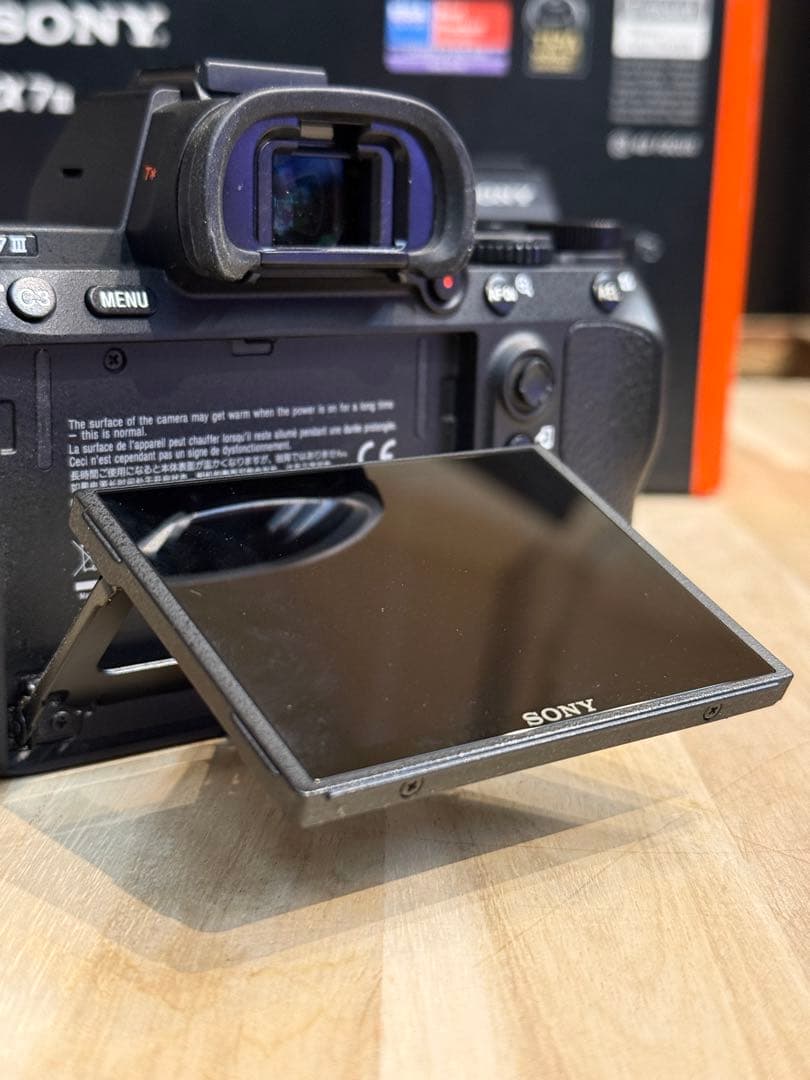 Sony α7 III ミラーレス一眼 本体