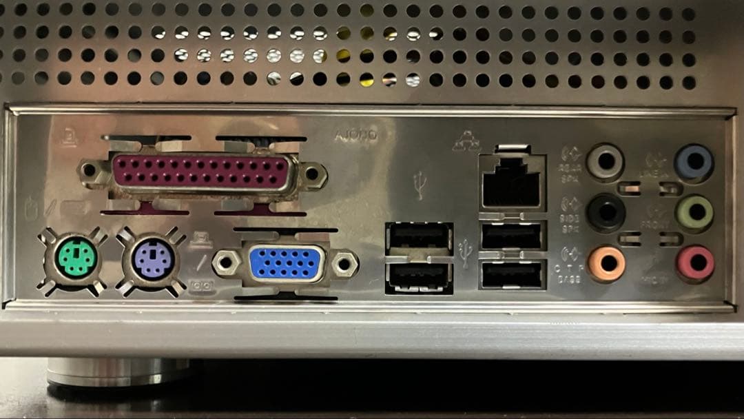 Windws 7 pro 64bit デスクトップPC 横置き LIAN LI