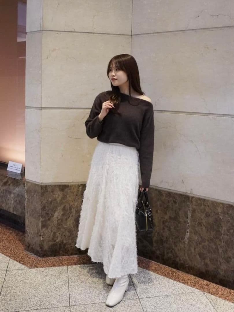 完売 新品タグ付 ココディール ウェーブフラッフィーフレアスカート オフホワイト