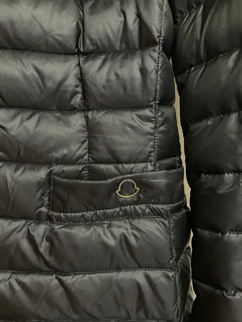 Moncler モンクレール　ダウンコート　難あり