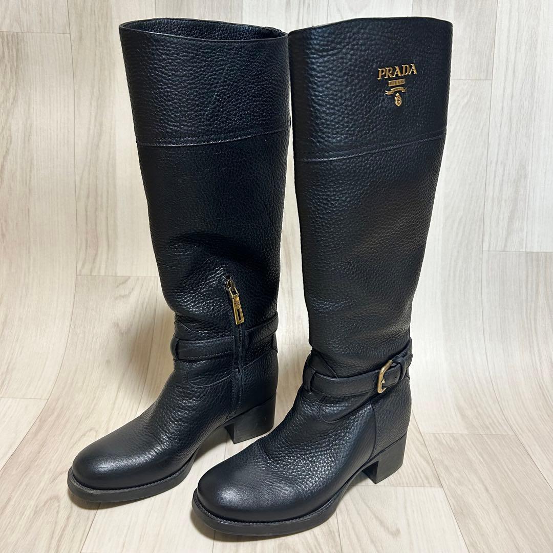 プラダ PRADA ゴールドプレートロゴ レザー ロングブーツ 23cm