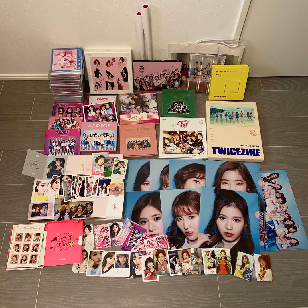 TWICE まとめ売り　トレカ　アルバム　cd ファイル　缶バッチ　ペンライト