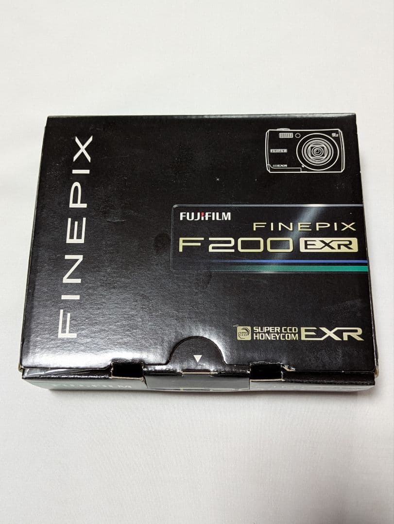 FUJIFILM FIＮEPIX F200 EXR コンパクトデジタルカメラ
