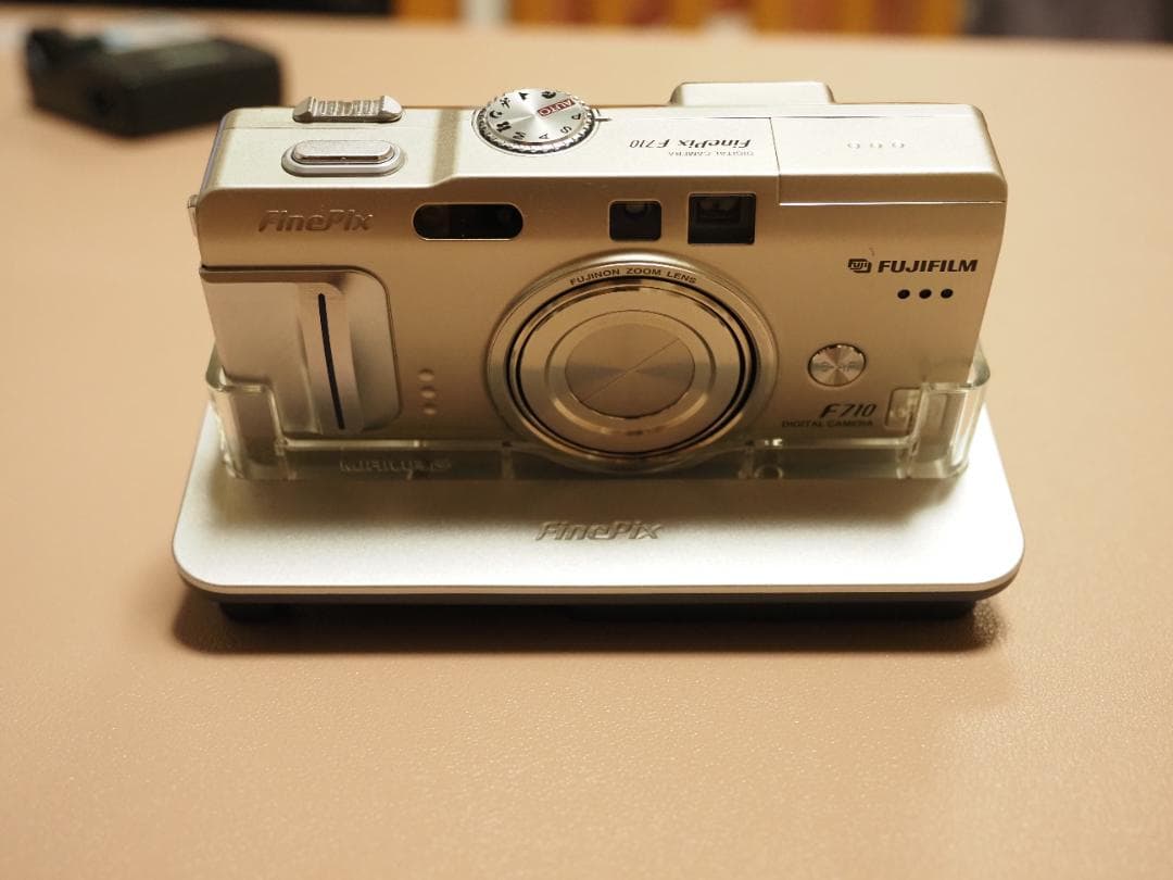 【動作確認済み】FUJIFILM Finepix F710 コンパクトデジカメ