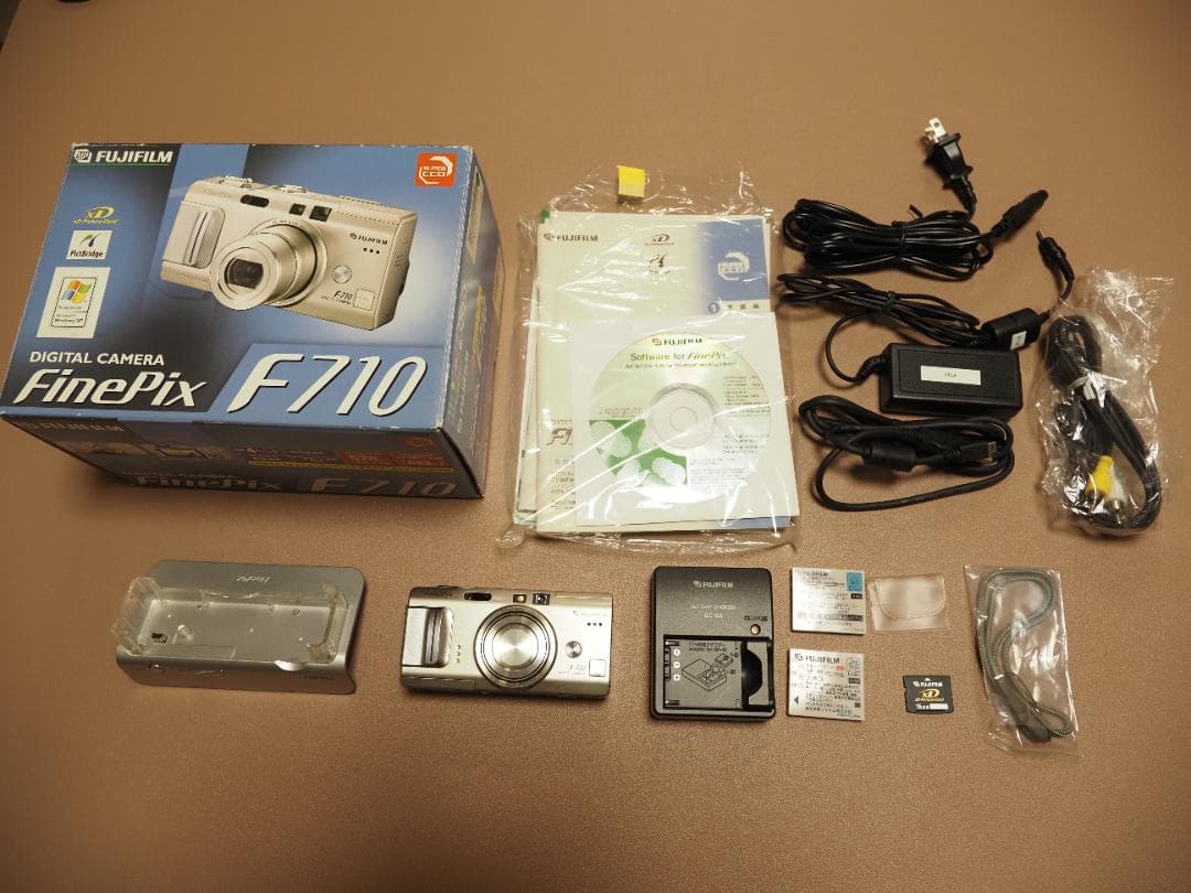【動作確認済み】FUJIFILM Finepix F710 コンパクトデジカメ