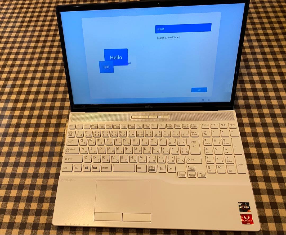 中古　LIFEBOOK AH50/E1 FMVA50E1W プレミアムホワイト