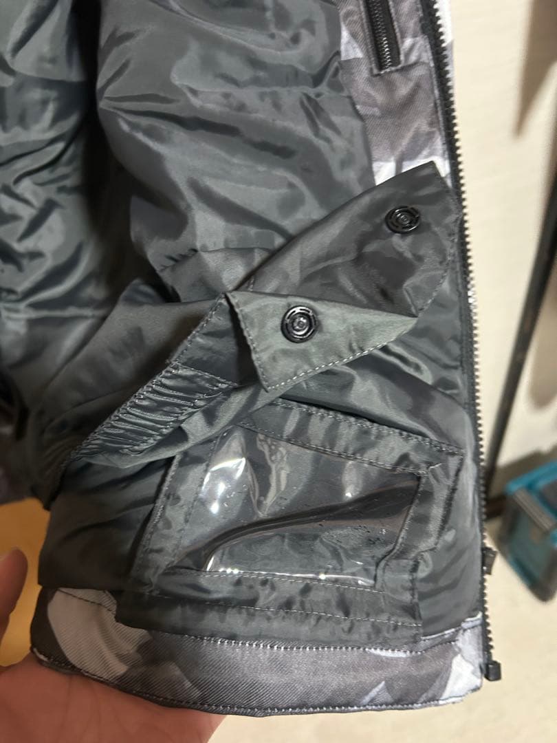 ARBN スノーボードウェア