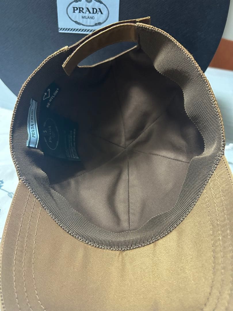 正規品&美品　PRADA ベースボールキャップ S サイズ　現行品