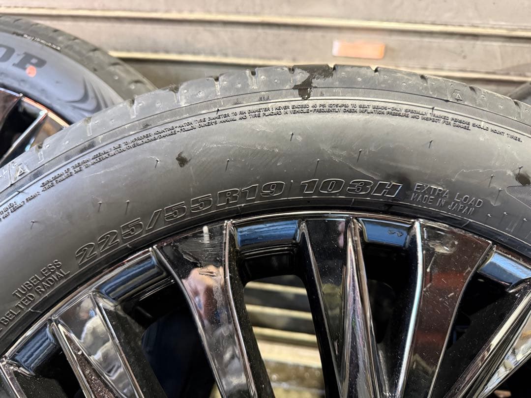 新車外し　40系　ヴェルファイア　Zプレミア純正19インチ　タイヤホイールセット