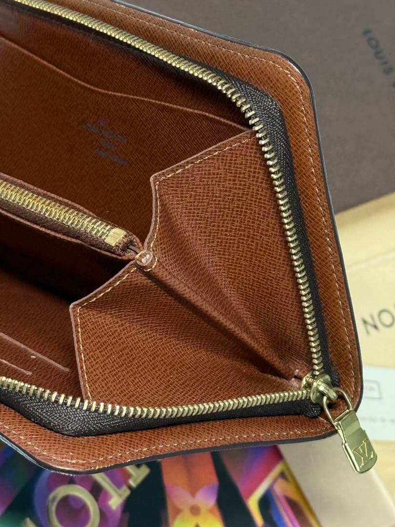 極美品！LOUIS VUITTONルイヴィトン　ラウンドファスナー長財布