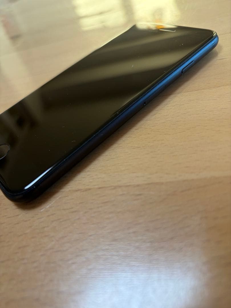 iPhone SE 第二世代　ブラック