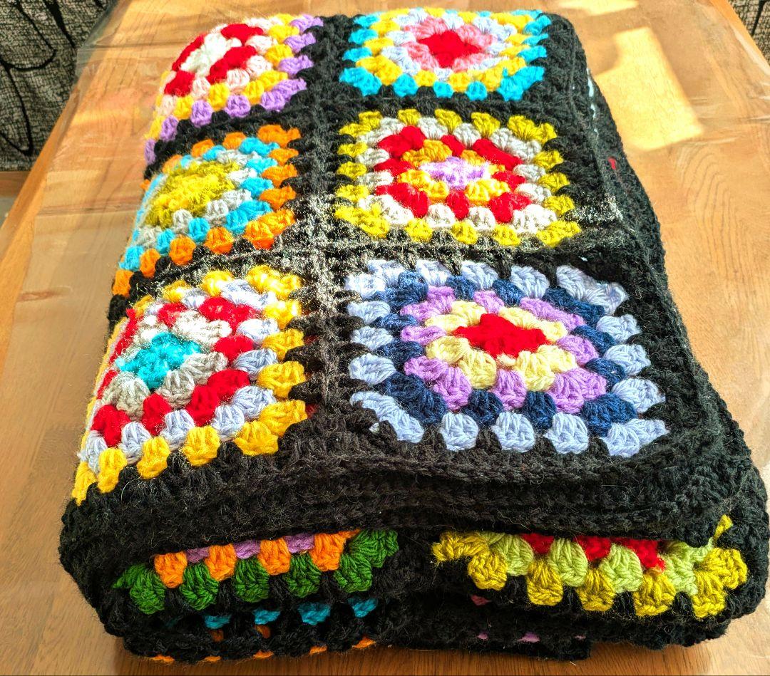 手編み　マルチカバー　こたつカバー　ベッドカバー　レトロポップ　アジアン雑貨