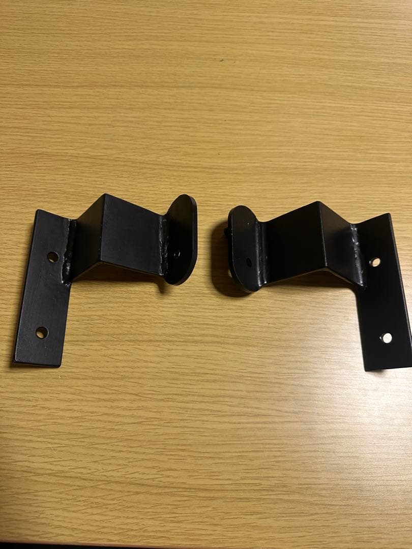 ハイエース リアテーブル取り付け金具