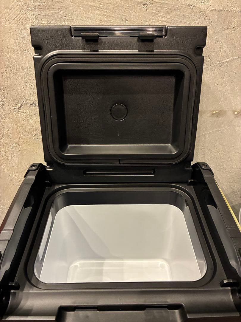 ★極美品★ EENOUR D10 10L車載冷蔵庫 バッテリー付き