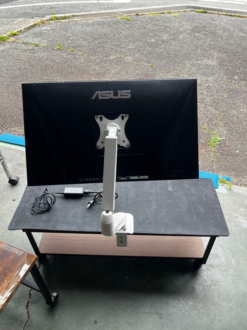 美品！ASUS VG278ゲーミングモニター中古品グリーンハウスアームスタンド付