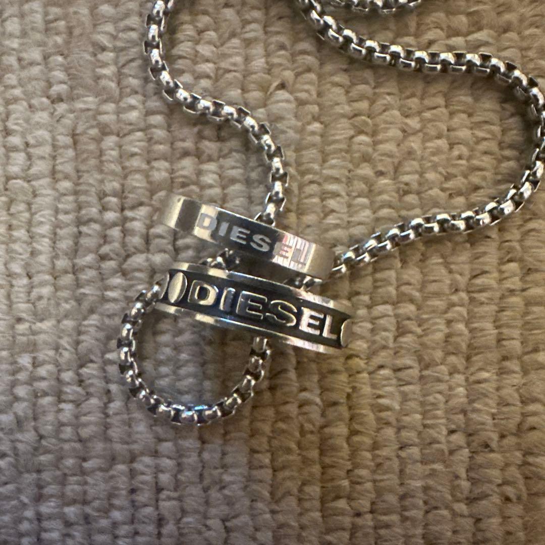 ディーゼルネックレス