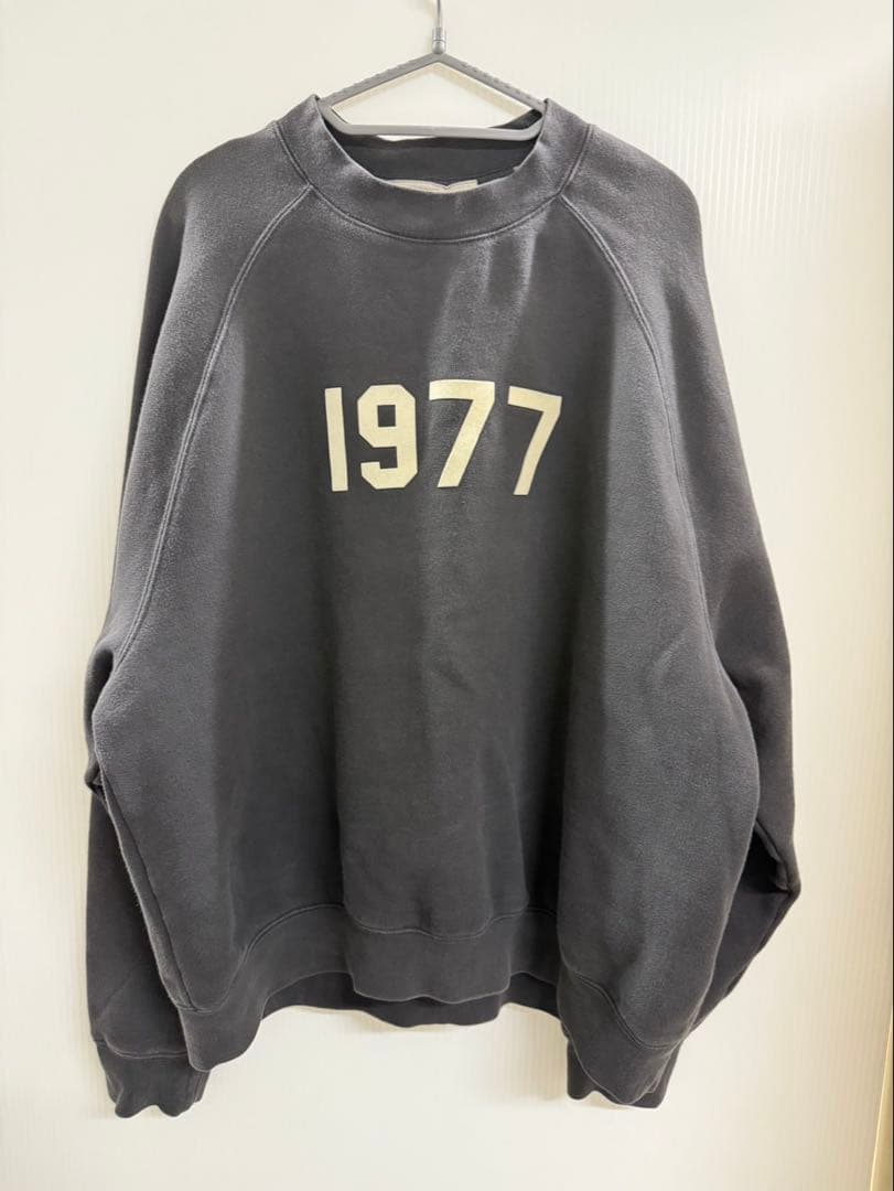 D*3様 ESSENTIALS トレーナー