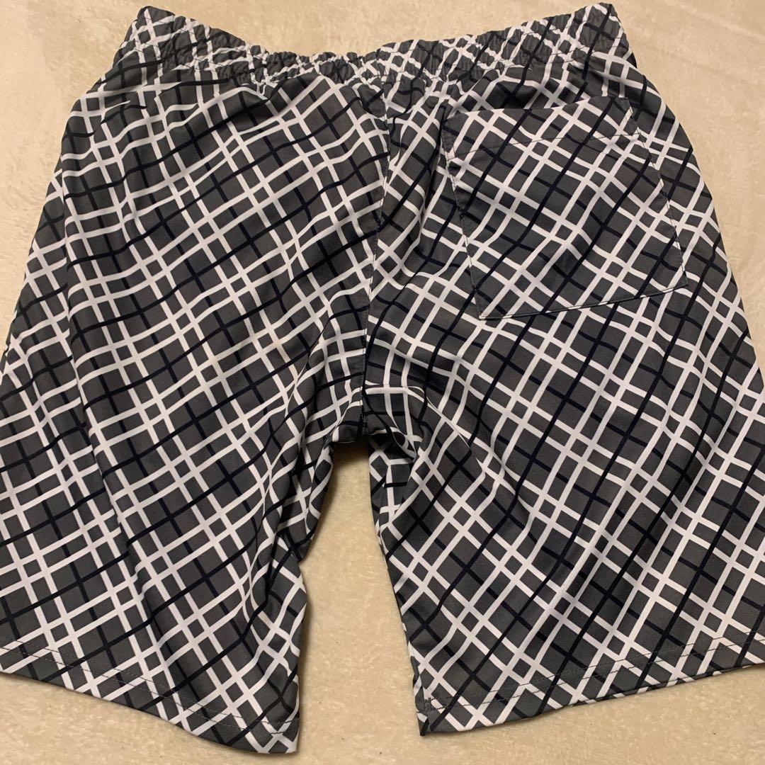 YONEX　ワウリンカ着用モデル　グレーとホワイトのチェック柄ハーフパンツ