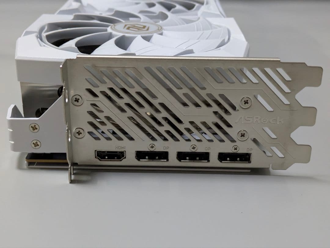 グラフィックボード・グラボ・ビデオカード Radeon RX 7900 XTX Taichi White 24GB OC
