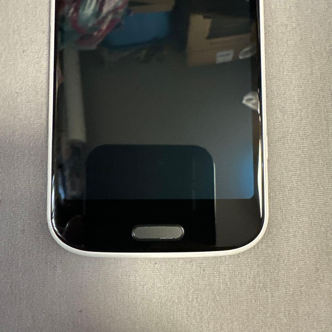 docomo らくらくスマートフォン F-52B SiMフリー 3