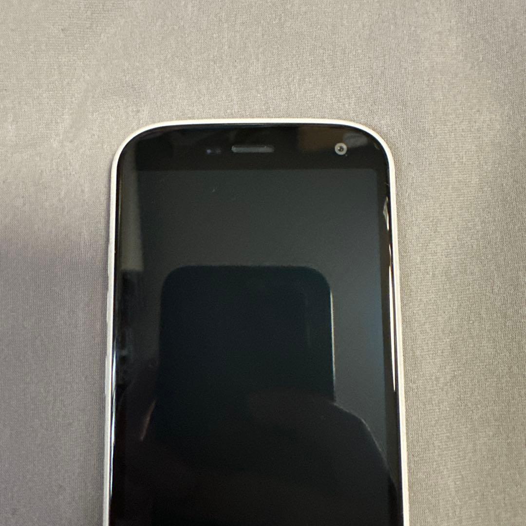 docomo らくらくスマートフォン F-52B SiMフリー 3