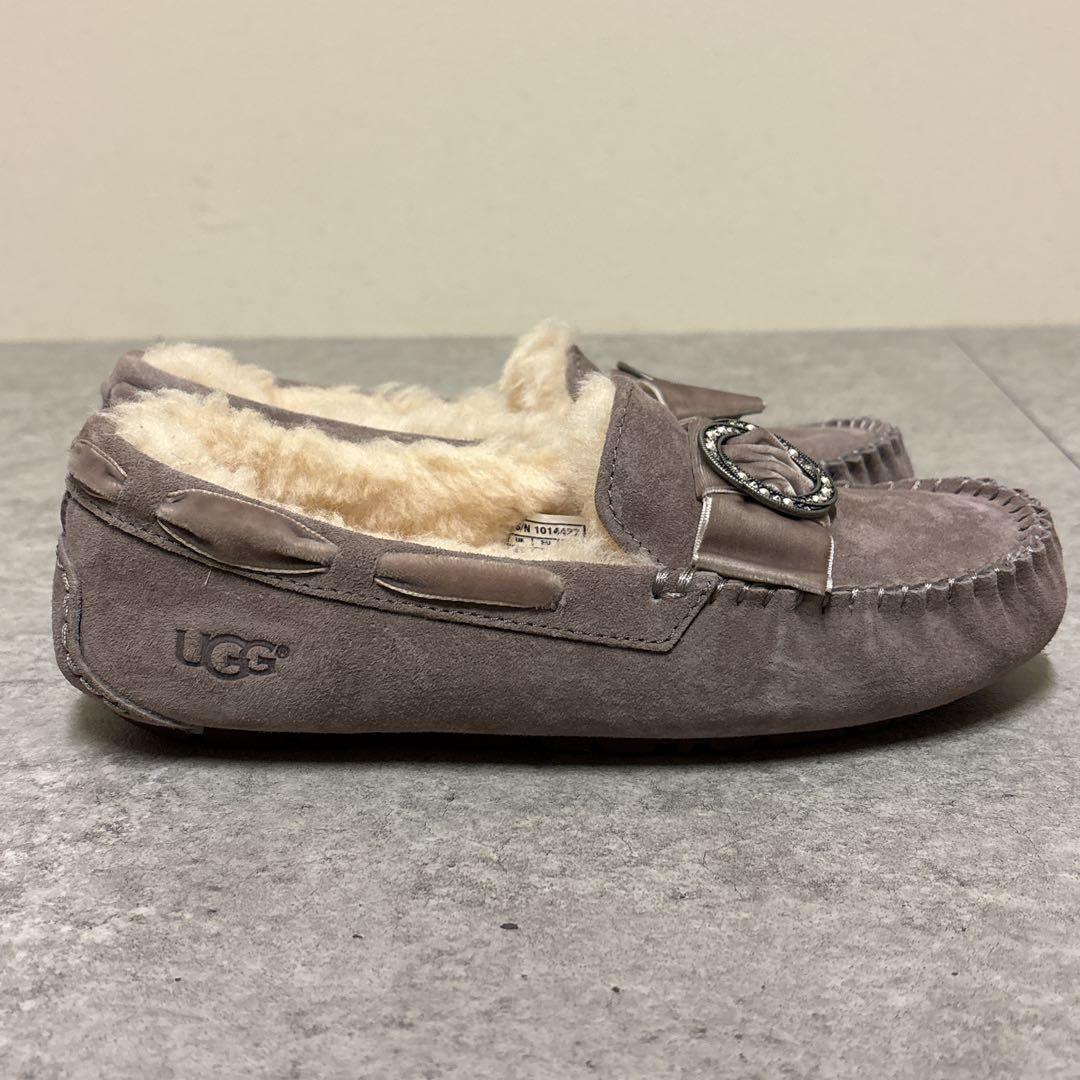 レア✨️未使用✨️UGG アグ モカシン ダコタ ブローチ スリッポン SYGR