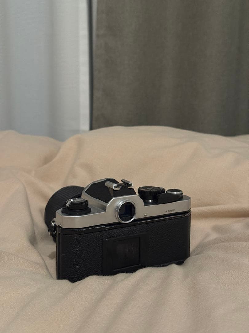 Nikon 一眼レフカメラ シルバー ＋　NIKKORレンズ付き