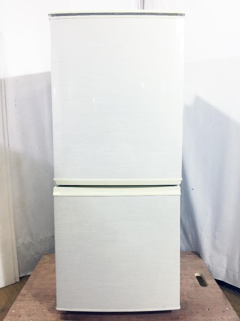 送料無料★SHARP 137L 2ドア冷蔵庫【SJ-14W-W】