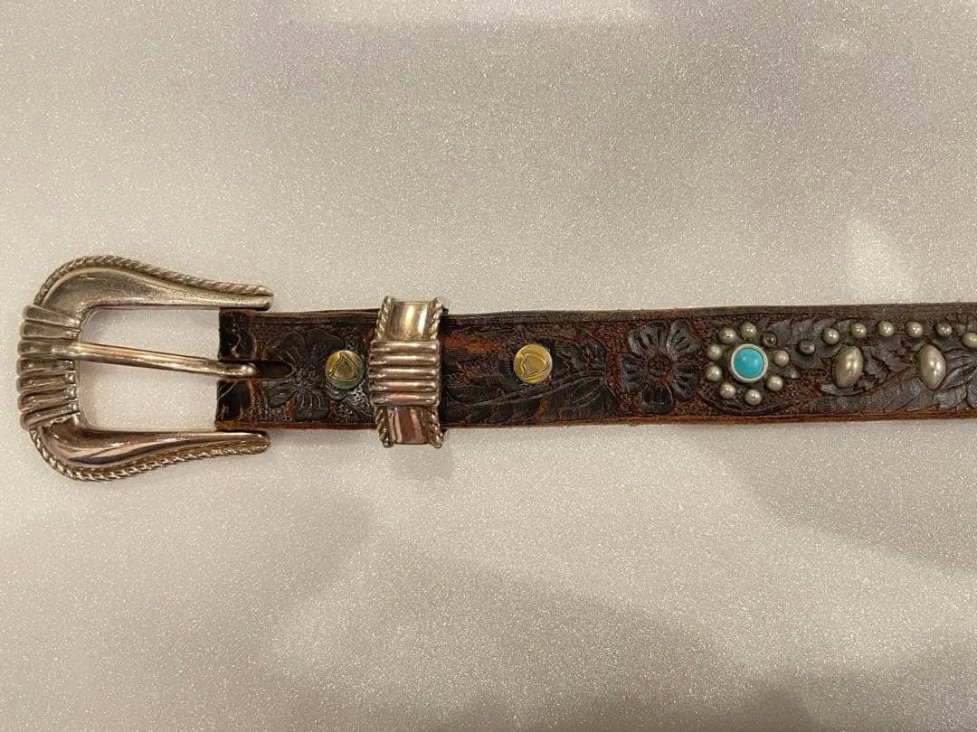 入手困難【15周年記念モデル】ターコイズ×スタッズ プンターレ型押しレザーベルト