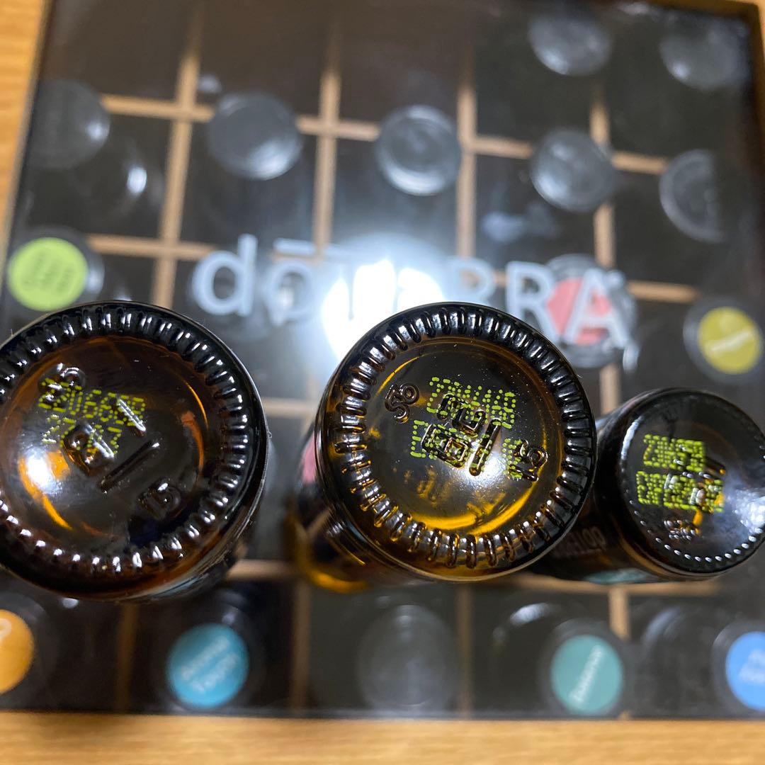 ドテラ　フランキンセンス2個　サンダルウッド　セット　まとめ売りセール中