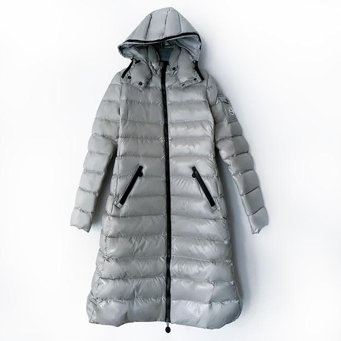 で*ん様 モンクレールのダウンコート　ロングダウン　未使用　保管時の汚れ少々