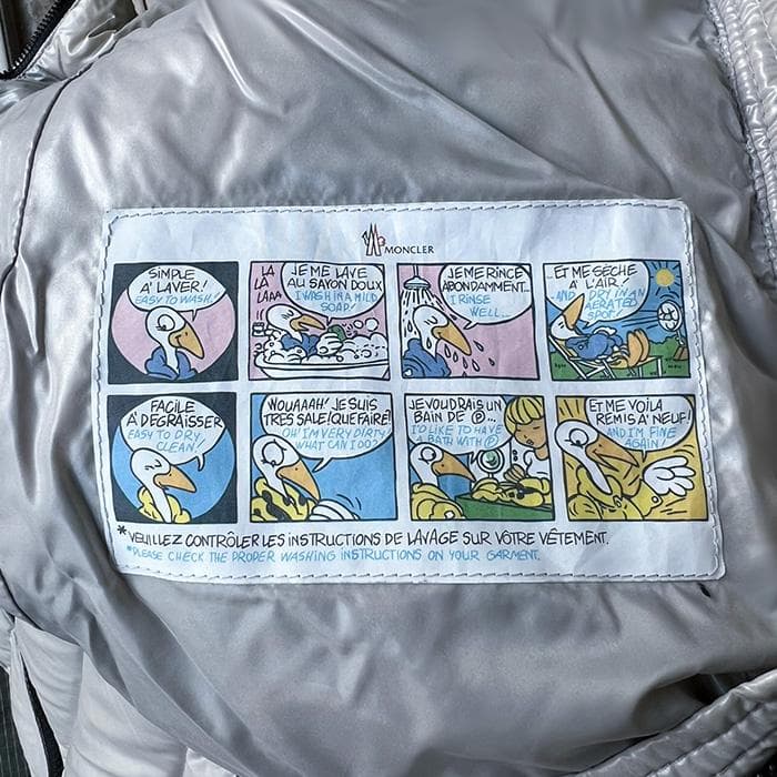 で*ん様 モンクレールのダウンコート　ロングダウン　未使用　保管時の汚れ少々