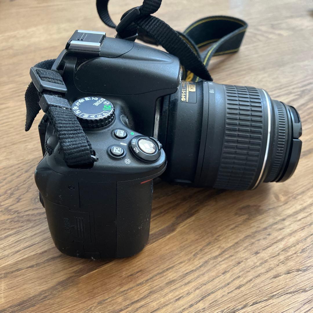 Nikon D5000 動画撮影・自撮り可 手振れ補正付